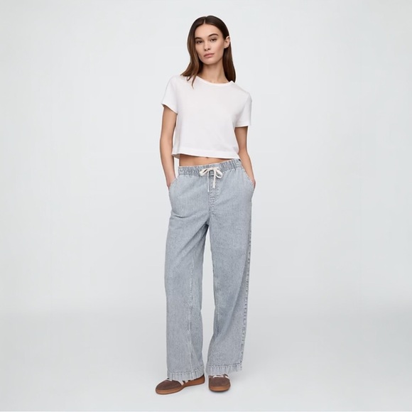 GAP Denim - NWT GAP High Rise Pull-On Wide-Leg Jeans